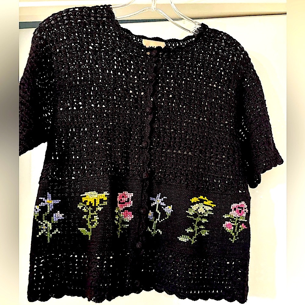 Vintage Teddi Floral Knit Sweater Vest Peek A Boo Button Up Design